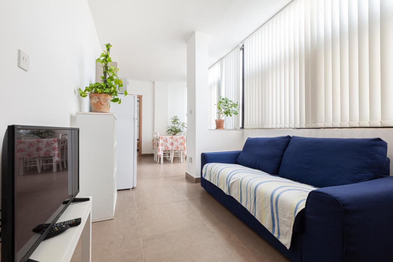 Perfect Seaview Penthouse Apartment Сейнт Полс Бей Екстериор снимка