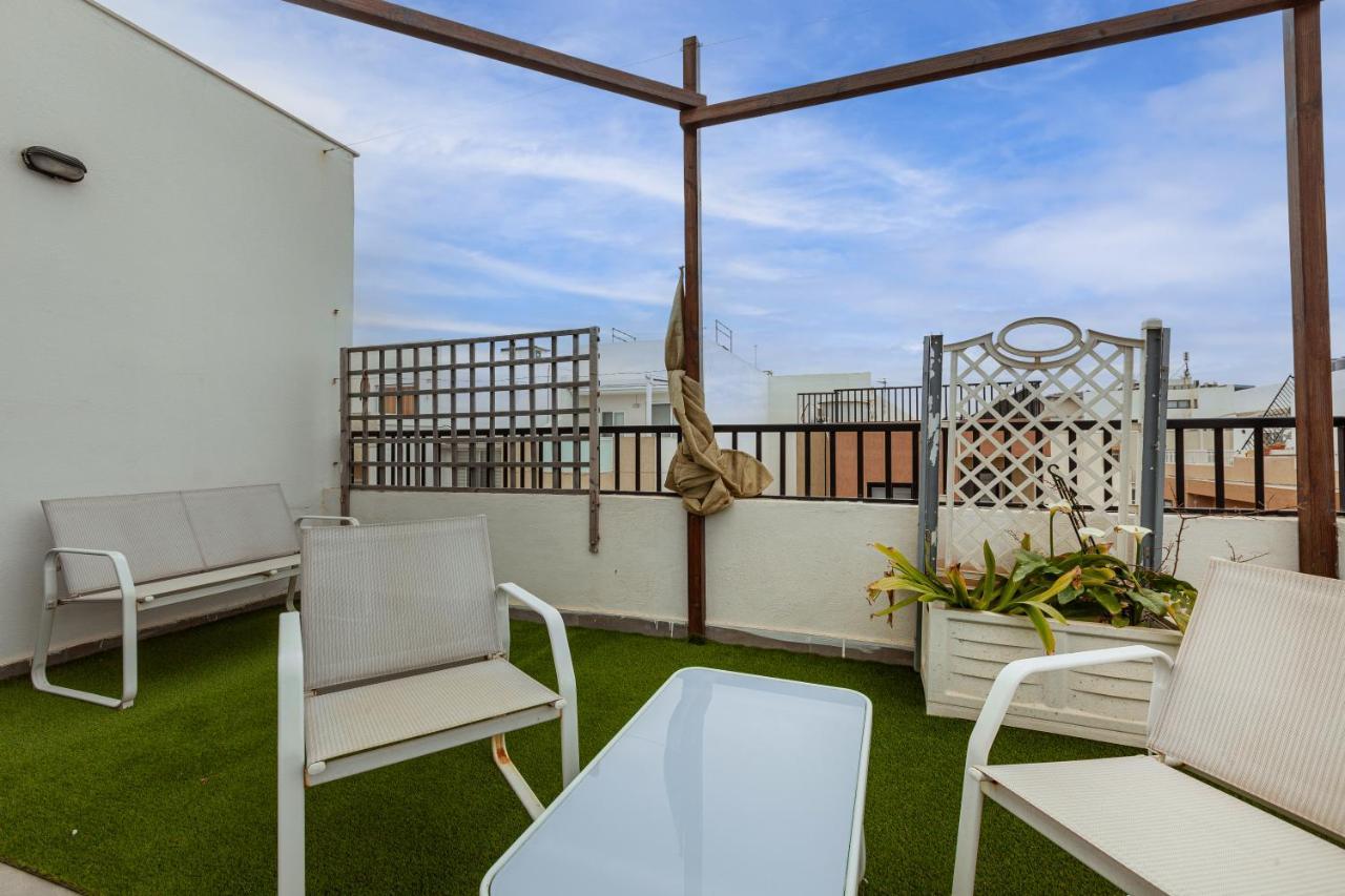 Perfect Seaview Penthouse Apartment Сейнт Полс Бей Екстериор снимка