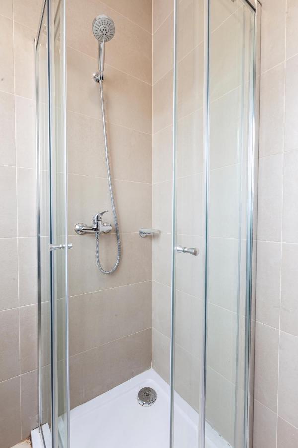 Perfect Seaview Penthouse Apartment Сейнт Полс Бей Екстериор снимка